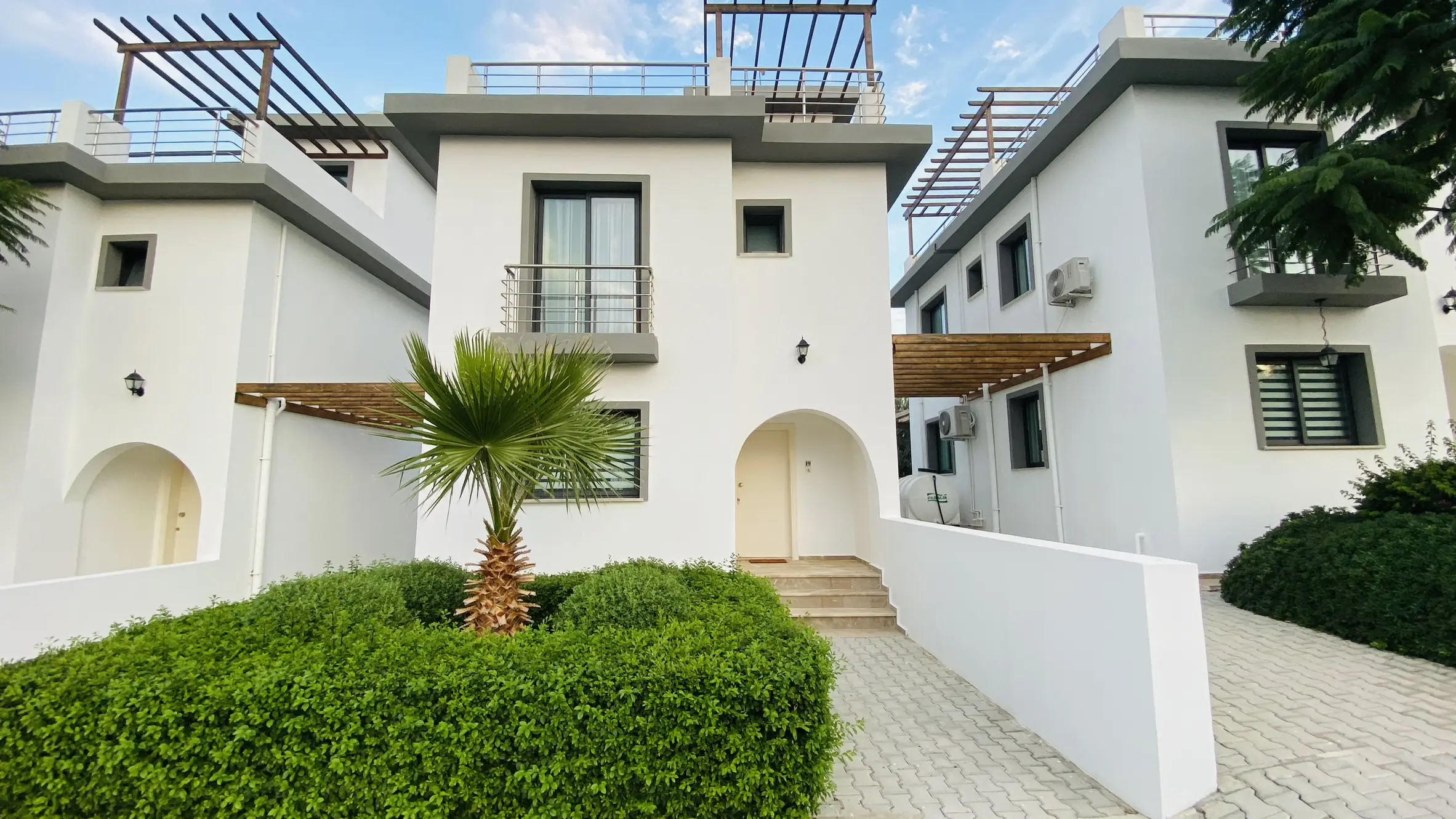 Skyline Villa Projesi –Esentepe' de Deniz ve Dağ Manzaralı Lüks Yaşam